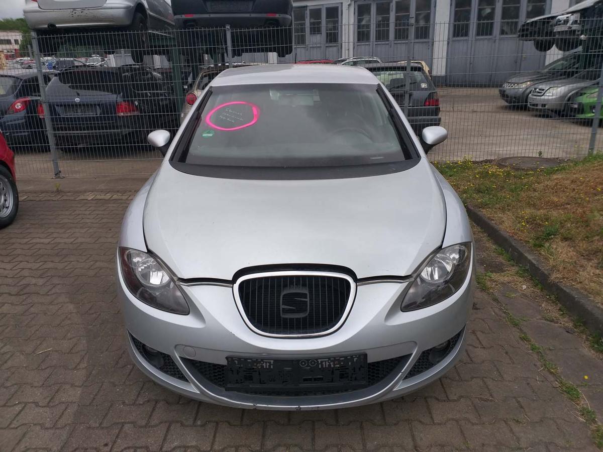 Seat Leon 1P original Tür vorn links LS7Y Lunasilber Rohbau Bj.2005